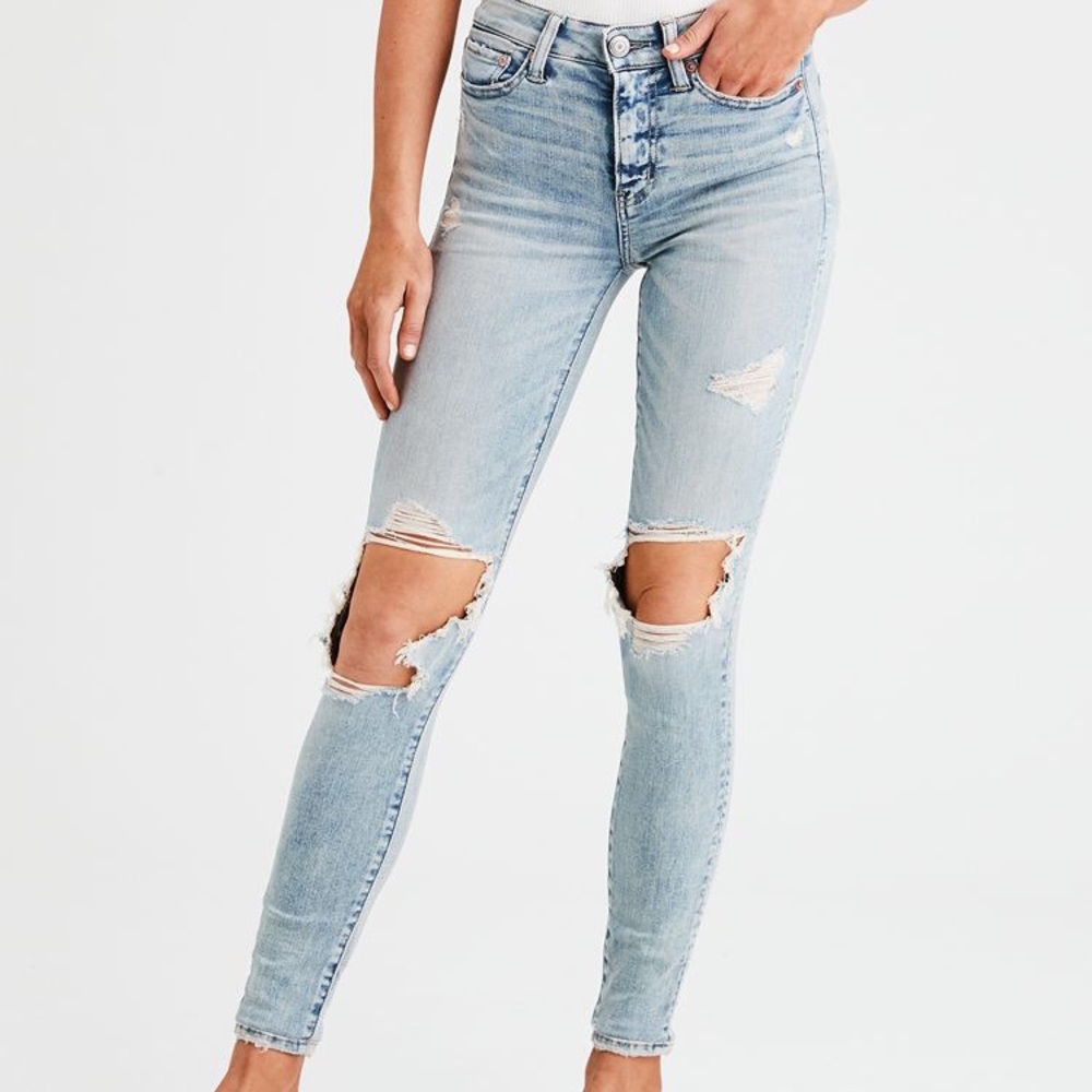 AE high waisted stretchy ripped jeans-sz 4 Short